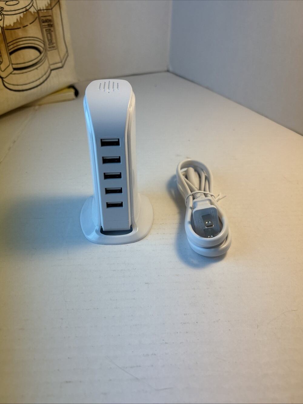 Multiple 5 Port USB AC/DC Charger AARP New In Box